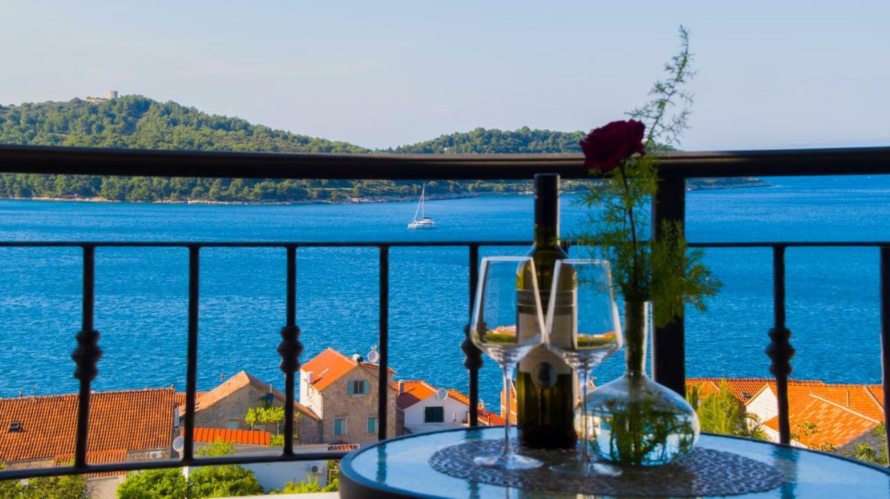 A Lovely And Cozy Room With A Breathtaking View Vis Exterior foto
